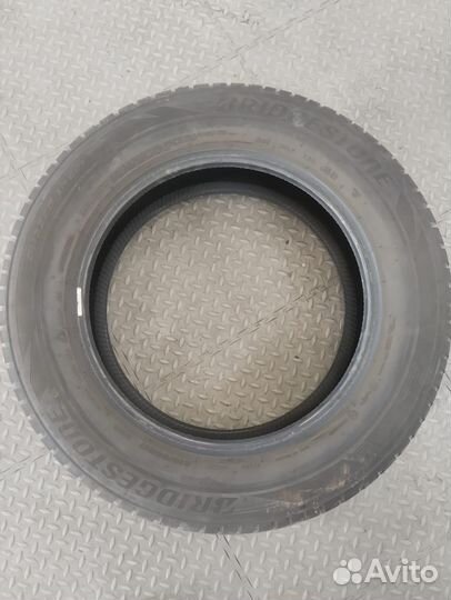Bridgestone Blizzak LM-001 215/65 R17 99H