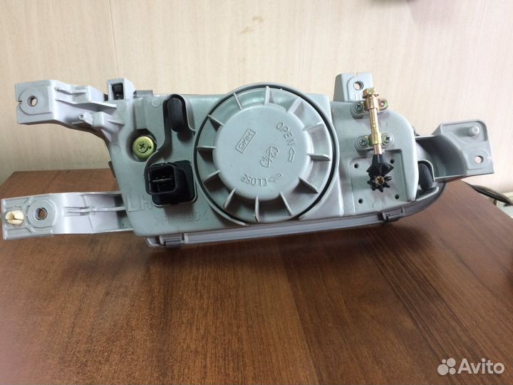 Фара передняя Hyundai accent