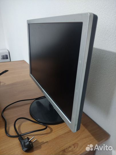 Монитор LG Flatron W1942S-BF 19
