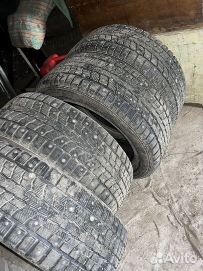 Dunlop SP Winter Ice 01 235/55 R17