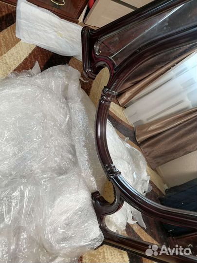 Зеркало от Итальянского спального гарнитура