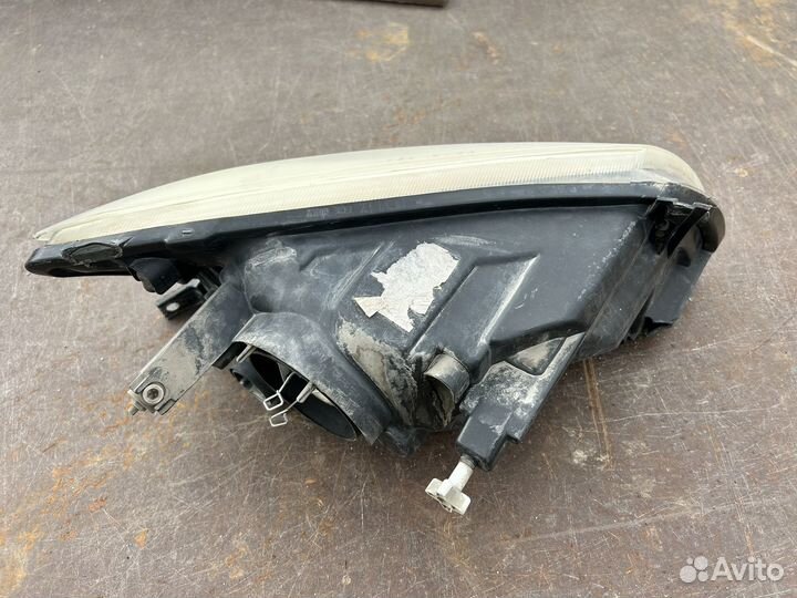 Фара передняя левая гранта