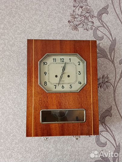 Часы янтарь настенные с боем
