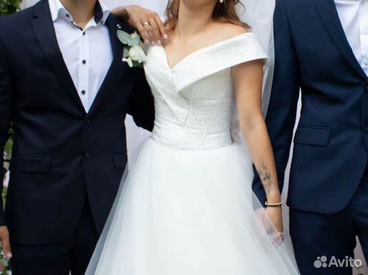 Свадебное платье