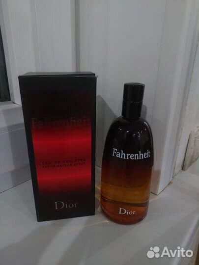 Мужская туалетная вода