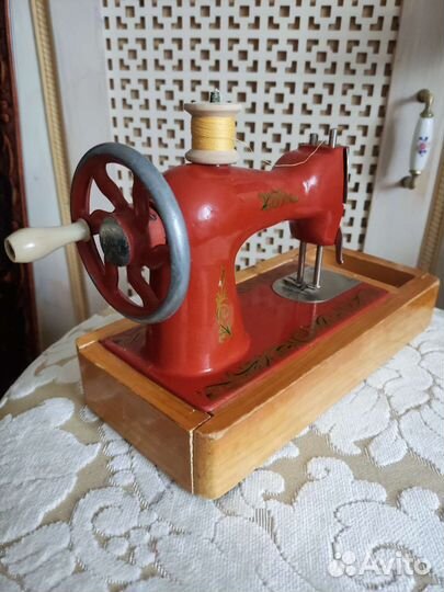 Швейная машинка СССР детская