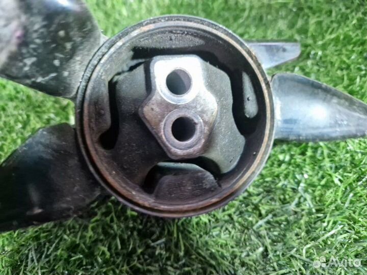 Подушка двигателя передняя левая Hyundai Accent RB