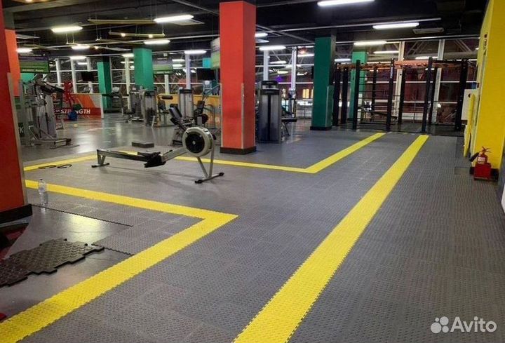 Модульная плитка пвх в спорт зал
