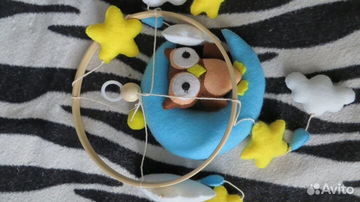 Мобиль на кроватку из фетра