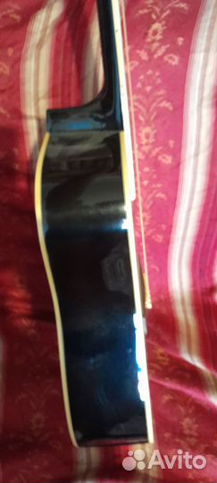 Акустическая гитара