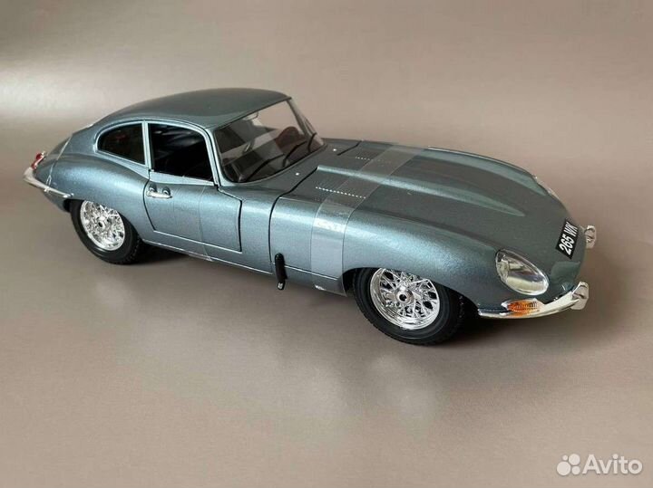 Jaguar E-type Coupe Bburago 1 :18
