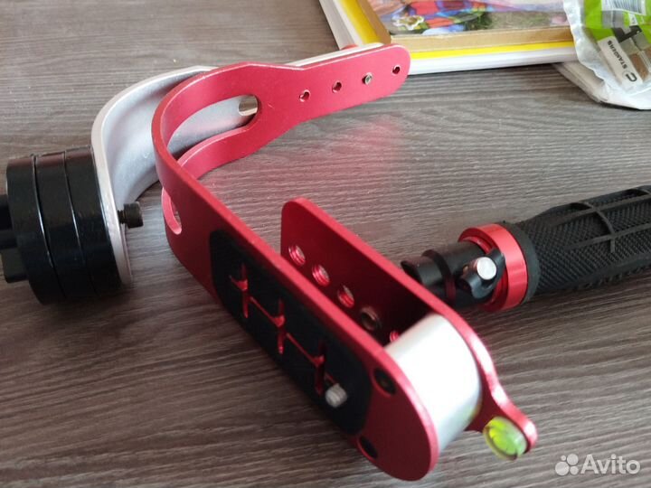 Ручной стабилизатор стедикам H014