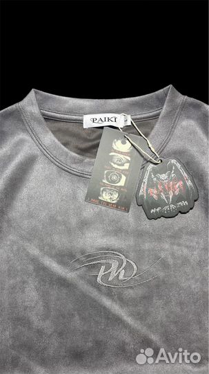 Футболка Paiki на руках