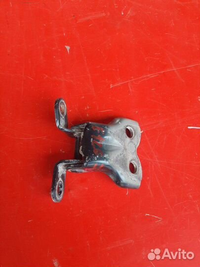 Петля двери передняя левая Toyota Corolla E120