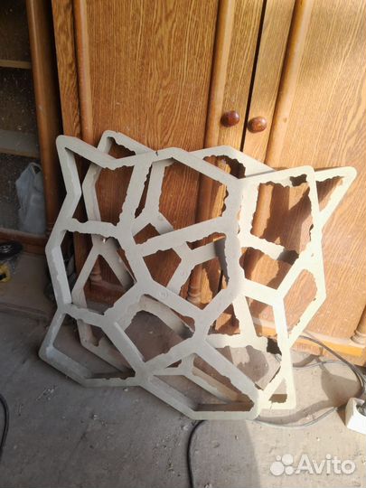 Форма для изготовления садовой дорожки