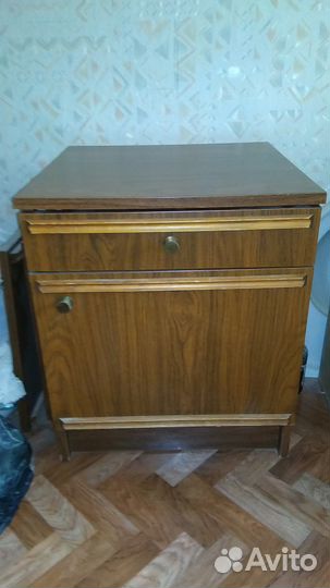 Тумба прикроватная