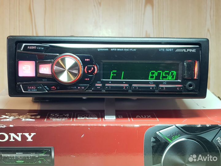 Автомагнитола Alpine UTE-92BT