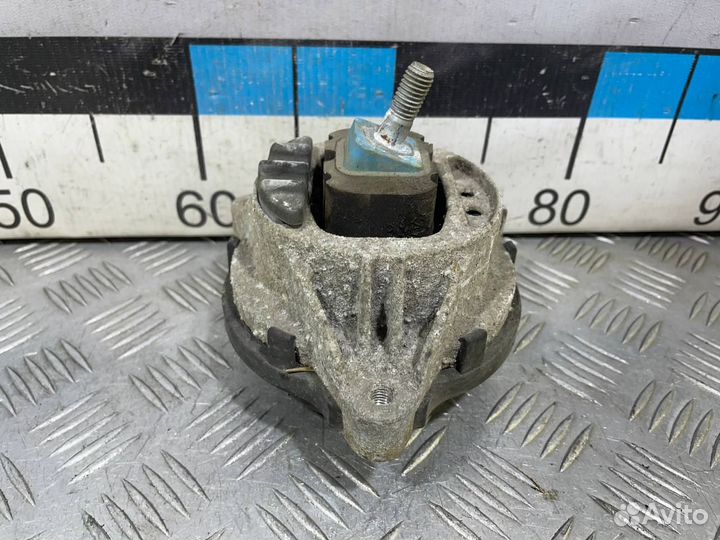 Б/У Опора двигателя правая#001