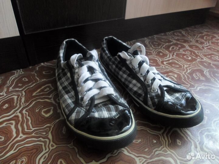 Молодежные кеды