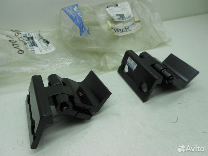 Volvo S60 Новые Петли Задних Дверей