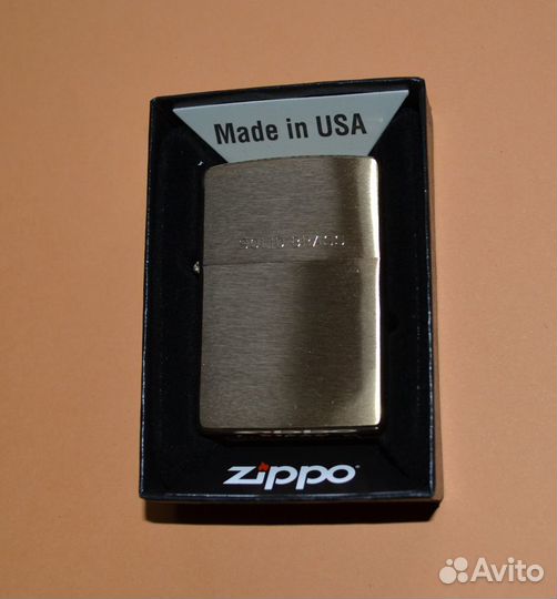 Зажигалка бензиновая zippo 204