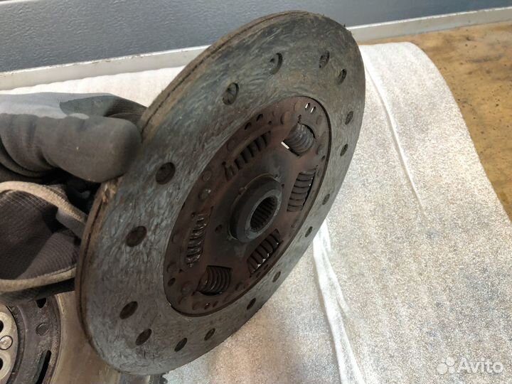 Маховик сцепления корзина на Audi A6 C4 2.5 TDI