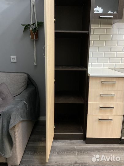 Одностворчатый пенал кухонный