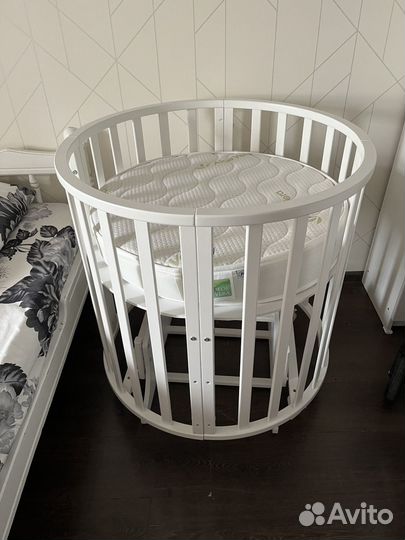 Кроватка трансформер с маятником