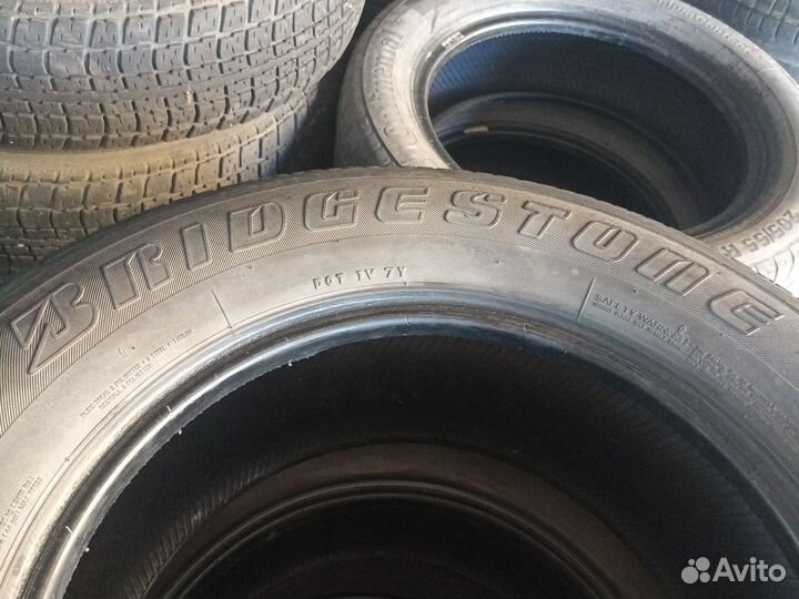 Bridgestone Dueler H/T 684II 265/65 R17