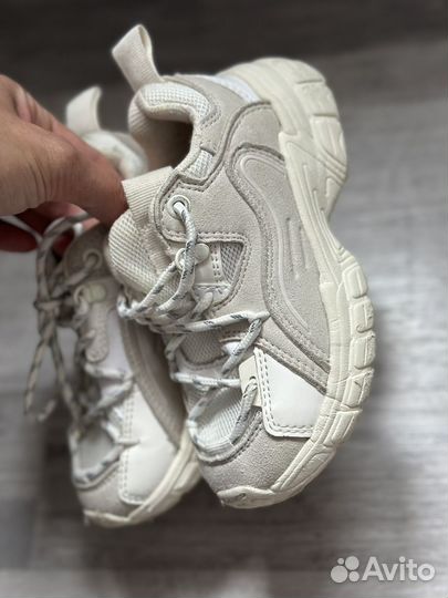 Zara кроссовки 27