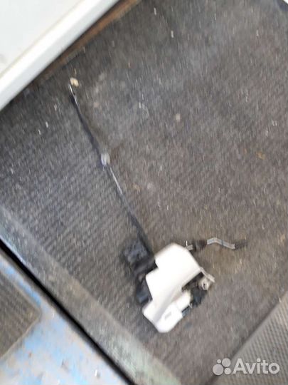 Пассат б5 Замок двери передний левый Passat B5