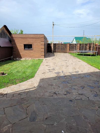 Дом 192 м² на участке 7,5 сот.