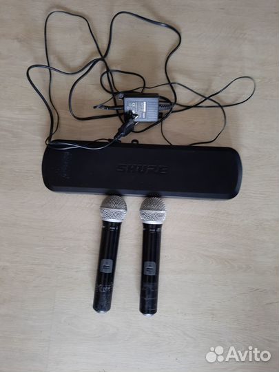 Вокальная радиосистема Shure PG58+2 радиомикрофона