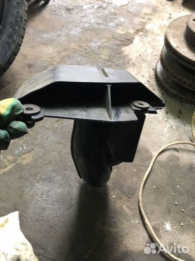 Воздуховод воздушного фильтра Мазда CX7