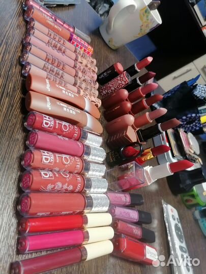 Помады разные