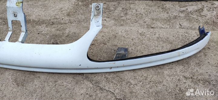 Решетка радиатора Рено лагуна 1