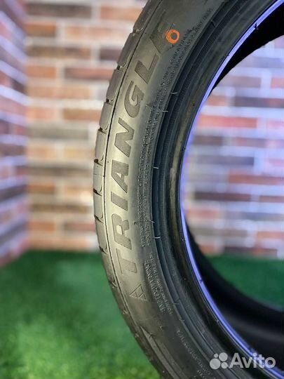 Triangle EffeXSport TH202 235/45 R19 99W