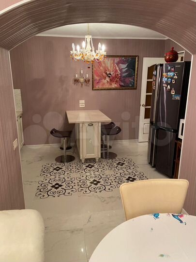 3-к. квартира, 110 м², 7/10 эт.