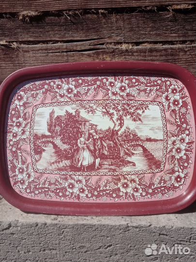 Продам поднос