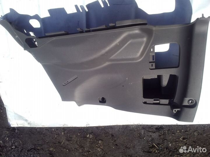 Обшивка багажника Toyota Land Cruiser Prado