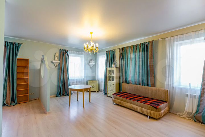 2-к. квартира, 103,4 м², 1/3 эт.