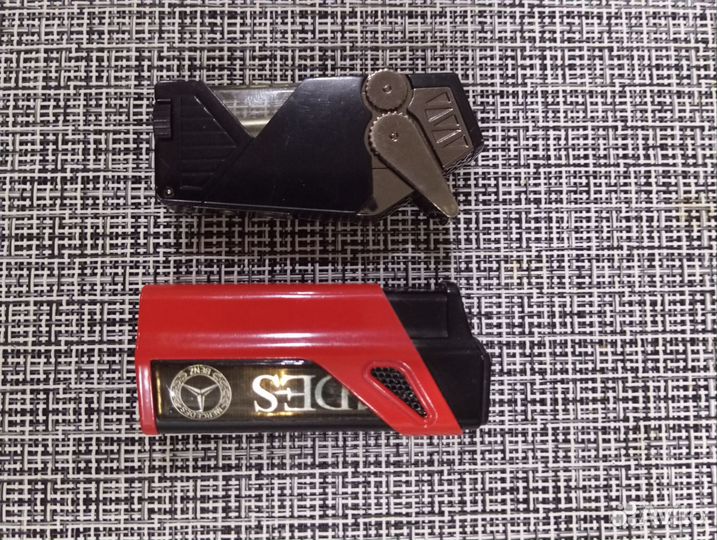 Зажигалка газовая