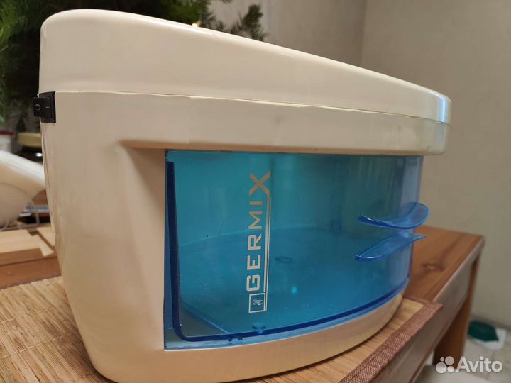 Ультрафиолетовый стерилизатор для инструмента