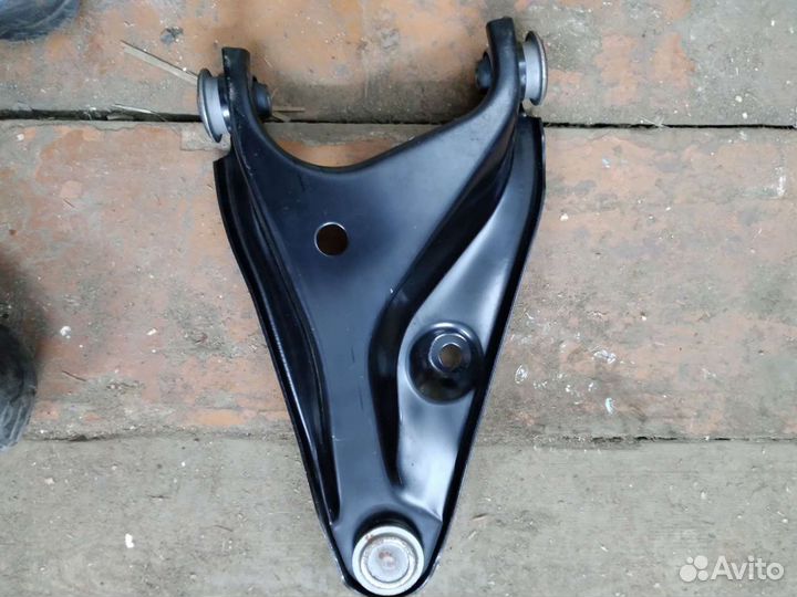 Рычаги на renault logan