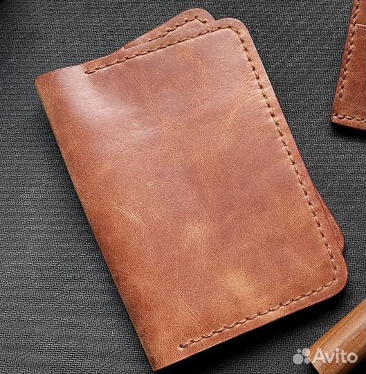 Обложка на паспорт из кожи ручной работы