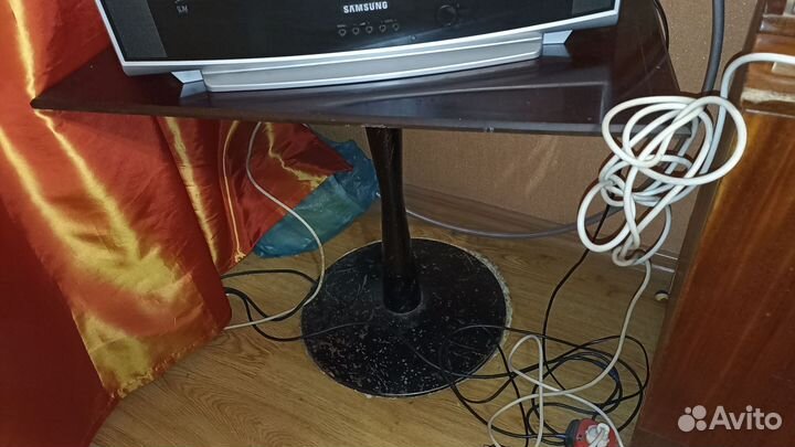 Подставка под телевизор