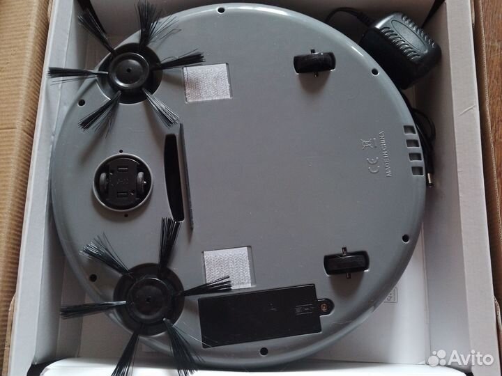 Робот пылесос новый