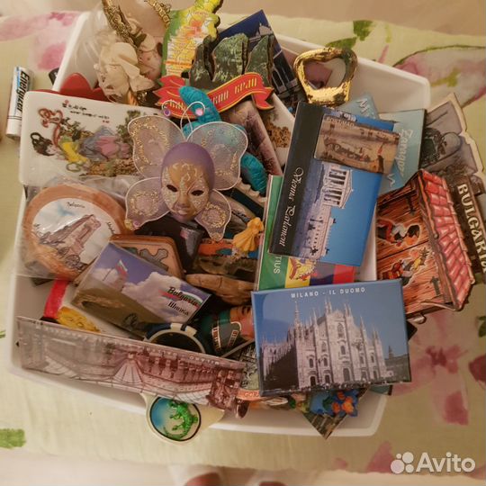 Магниты на холодильник из разных стран