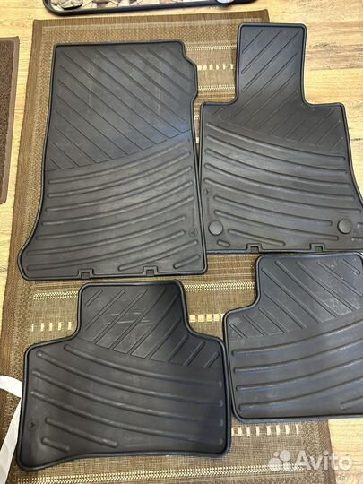 Автомобильные коврики резиновые оригинал Мерседес