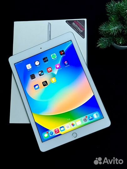 iPad 2018 (6-го поколения) 32 GB Silver WI-FI
